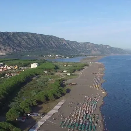 Beachfront, Tirana