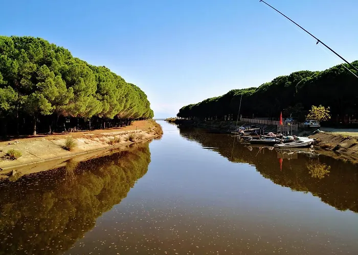 Beachfront, Tirana