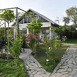 Beachfront, Tirana * Velipojë