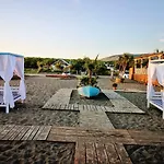 Beachfront, Tirana * Velipojë
