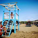 Willa Beachfront, Tirana *