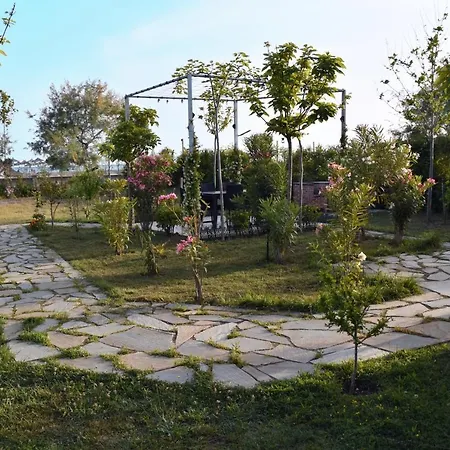 Beachfront, Tirana Villa