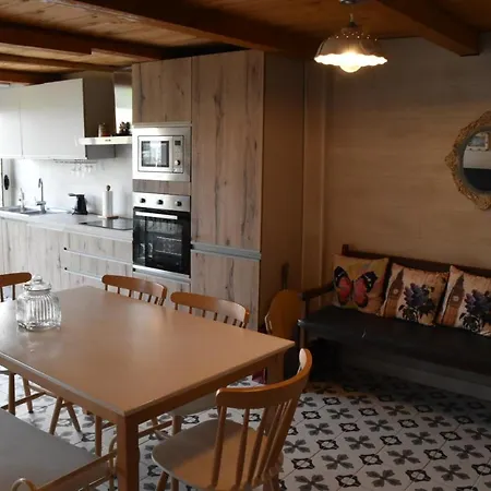 Beachfront, Tirana * Velipojë