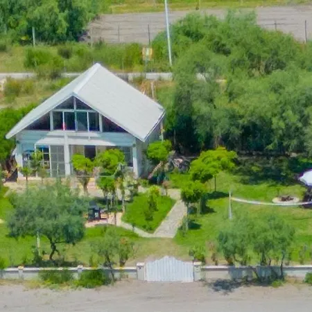 Beachfront, Tirana ヴィラ *