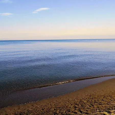 Beachfront, Tirana * Velipoje