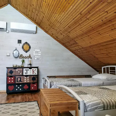 Villa Beachfront, Tirana
