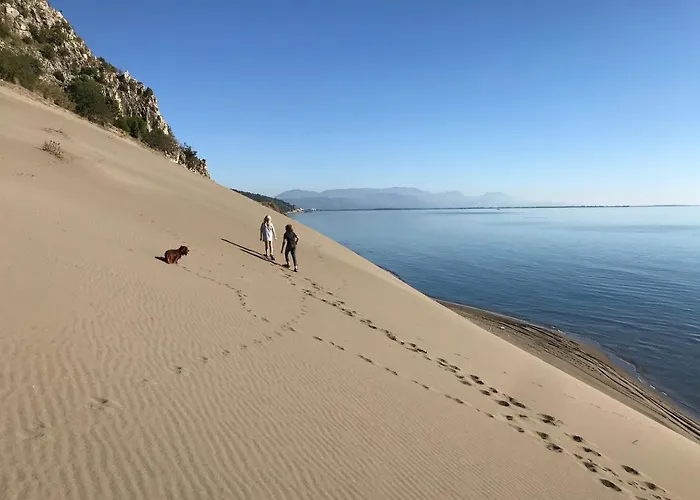 Beachfront, Tirana 别墅 *