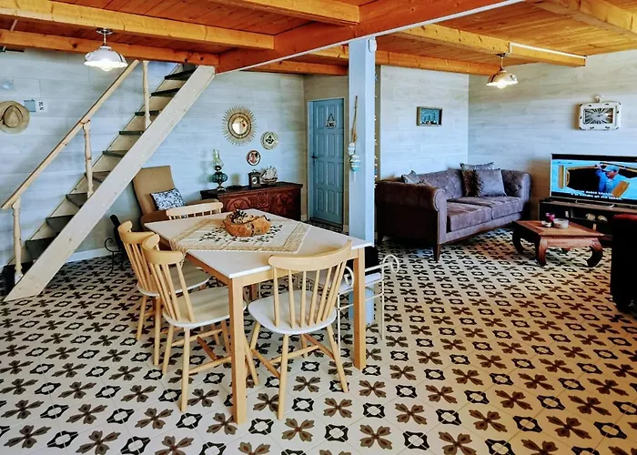 Beachfront, Tirana Velipoje